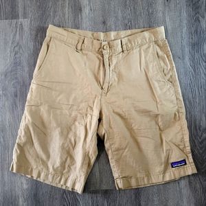 Men's Patagonia Khaki Organic Cotton Shorts Size 30 climbing hiking travel gorp